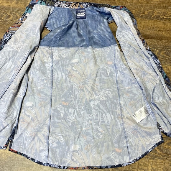 Columbia PFG Star Wars Womens Small Sleeveless Tank Top Snap Button Rare Collab - Picture 4 of 16